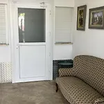 Hostel Nv Airport