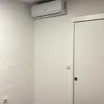Nv Airport Hostel