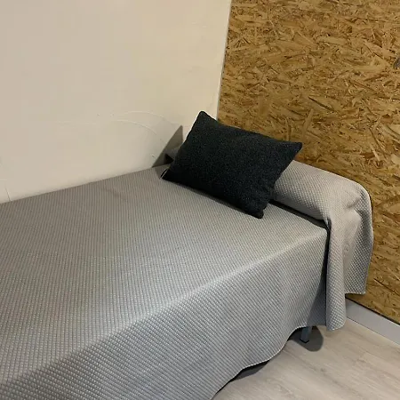 Nv Airport Hostel