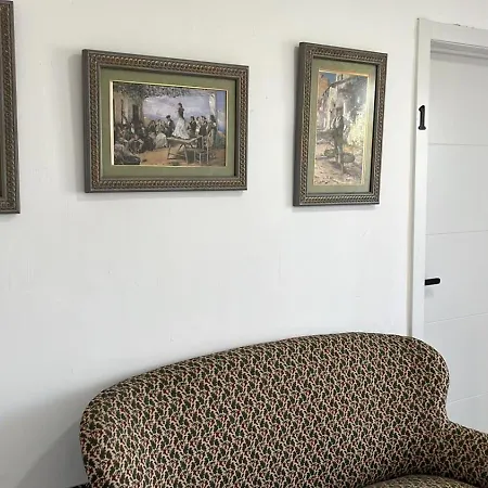 Nv Airport Hostel
