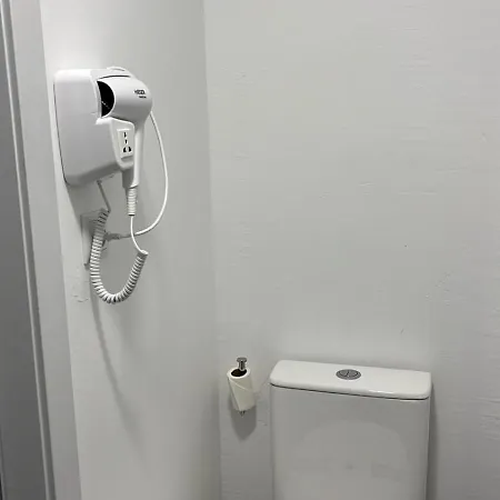 Hostel Nv Airport *