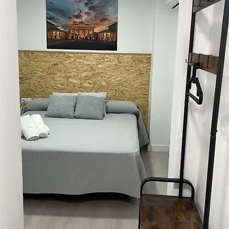Nv Airport Hostel *