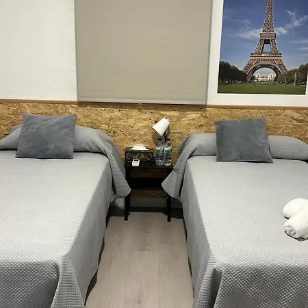Nv Airport Hostel Málaga
