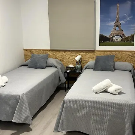 Nv Airport Hostel